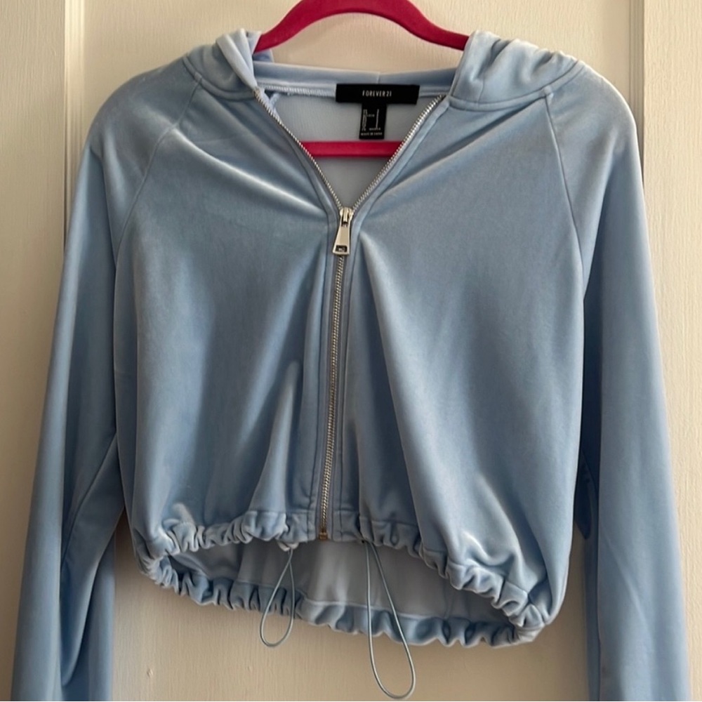 Baby Blue Cropped Velour Hoodie🦋🫧🧊💎